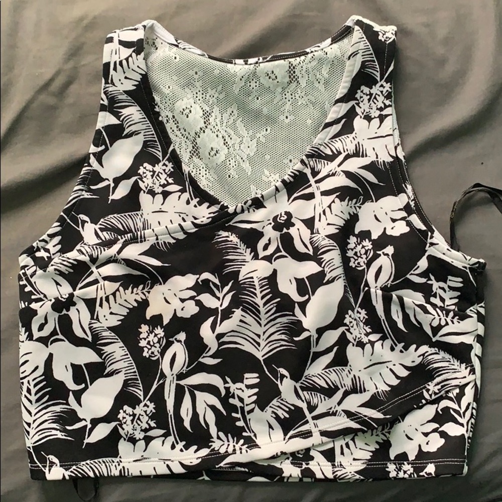 Jessica Simpson Flower Crop Top